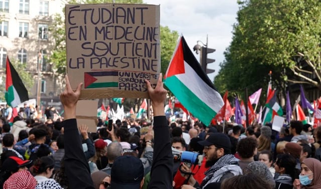 10,000 demonstrate in Paris against Israeli Gaza offensive