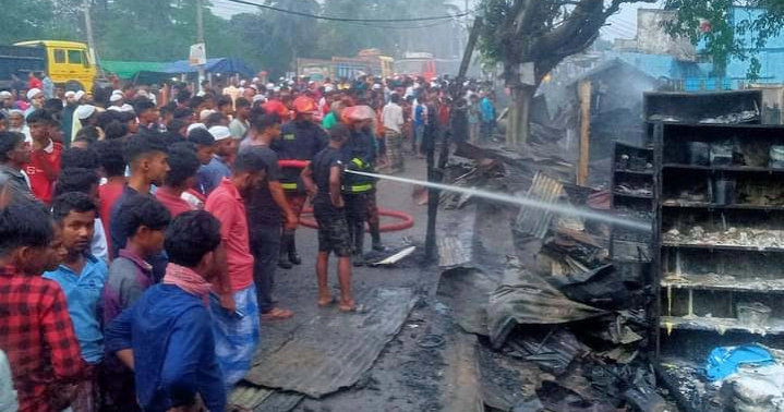 Fire guts 15 shops in B’baria