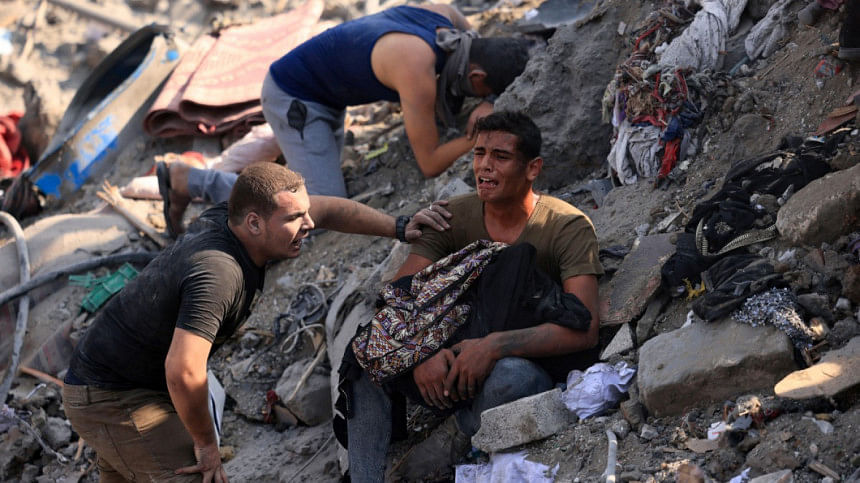 Israeli troops encircle Gaza City