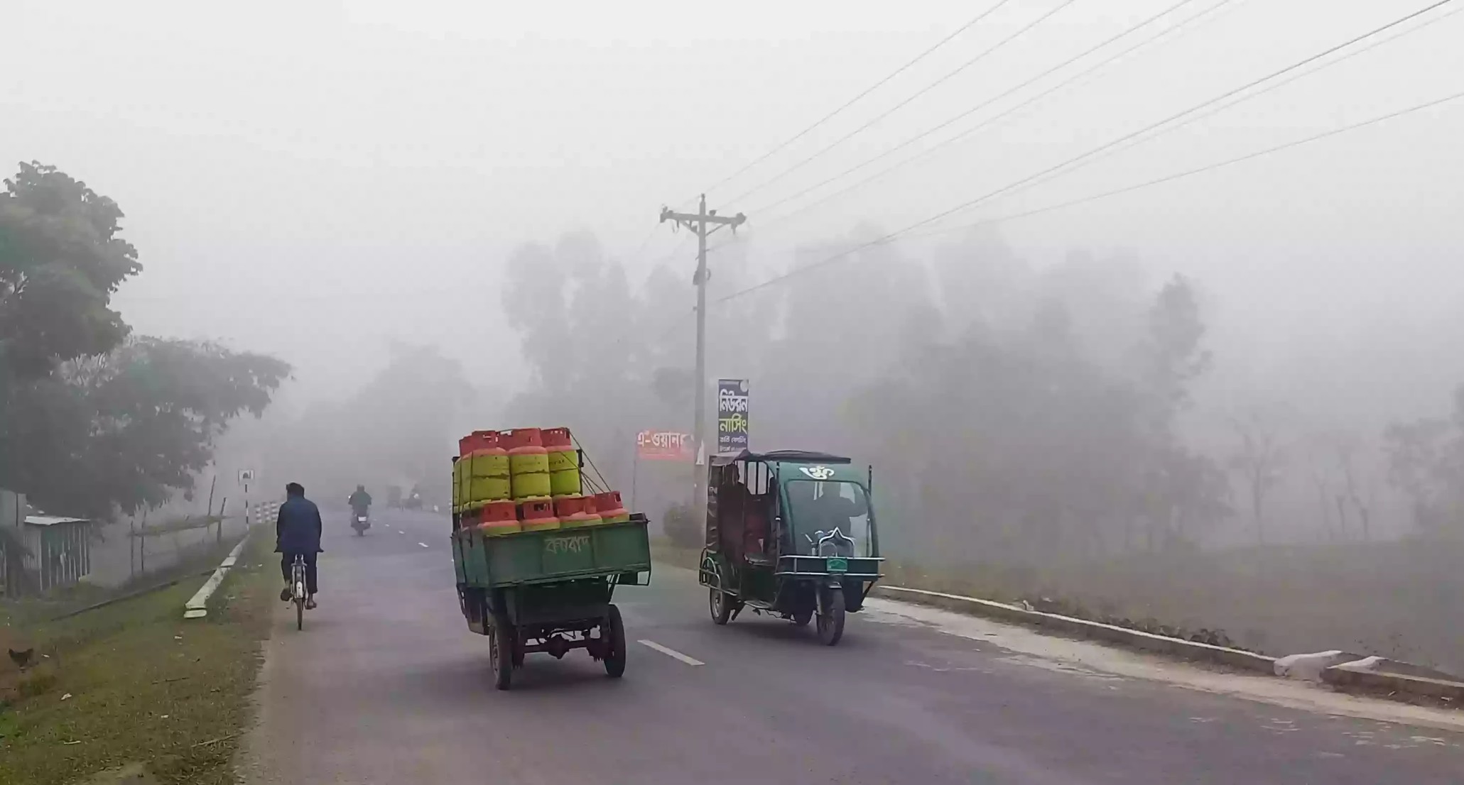 Enduring cold wave disrupts life in Kurigram