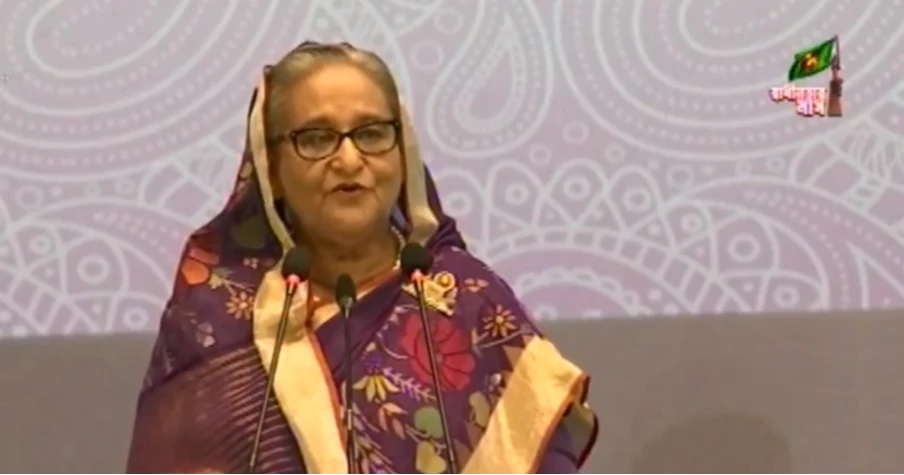 PM hands over best Joyeeta Award to 5 women