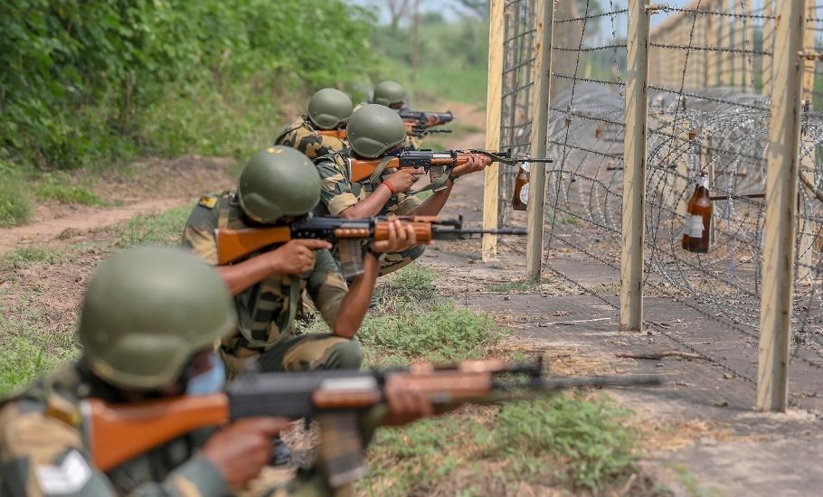 2 Bangladeshi shot dead by BSF near Tetulia border