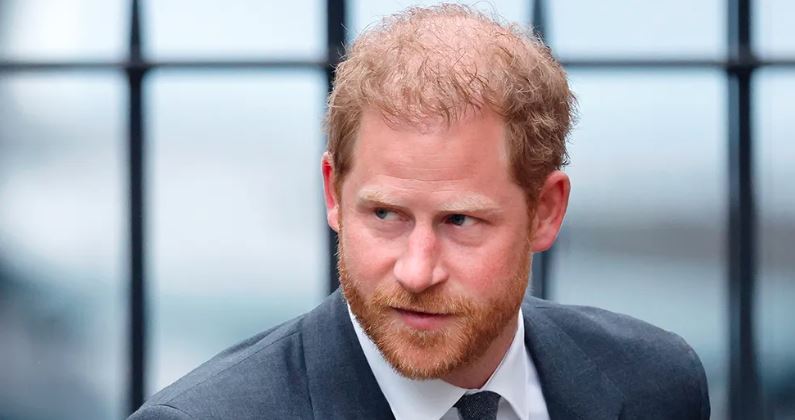 Harry wins hacking payout in phone-hacking case against Mirror publisher