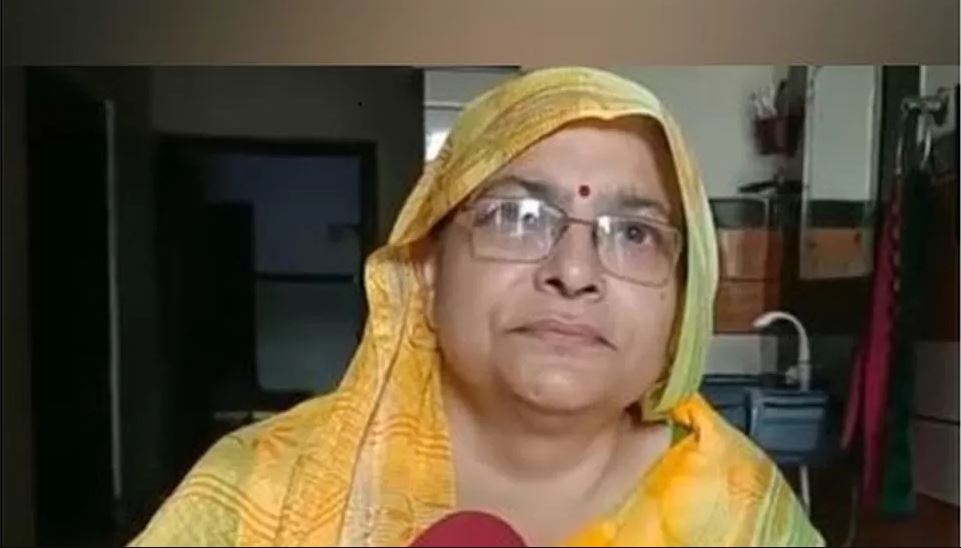 India school shut down over slapping row