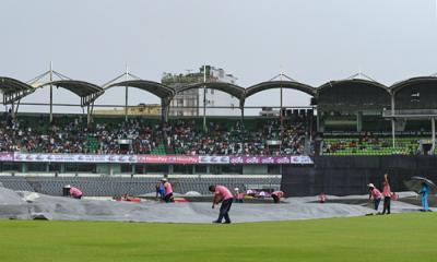 বৃষ্টির পেটে প্রথম ওয়ানডে