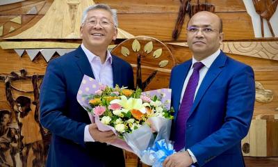 Donald Lu arrives in Dhaka