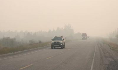 Canada crews battle wildfires; all Yellowknife residents evacuate