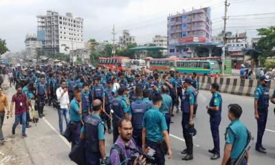 BNP’s sit-ins: Huge law enforcers deployed at Dhaka’s  key entry points