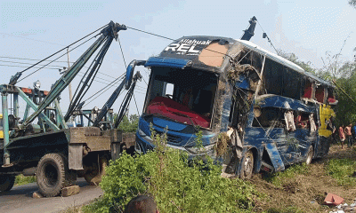 কুমিল্লায় গাছের সঙ্গে বাসের ধাক্কায় ৫ জনের মৃত্যু