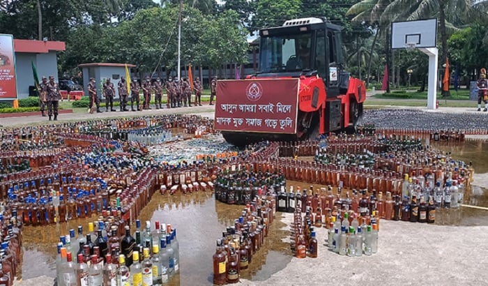 ১৯৯৭ কোটি টাকার অবৈধ চোরাচালান পণ্য এবং মাদকদ্রব্য আটক