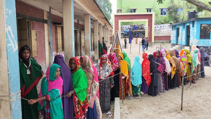 শেষ ধাপে ৬০ উপজেলায় ভোটগ্রহণ চলছে