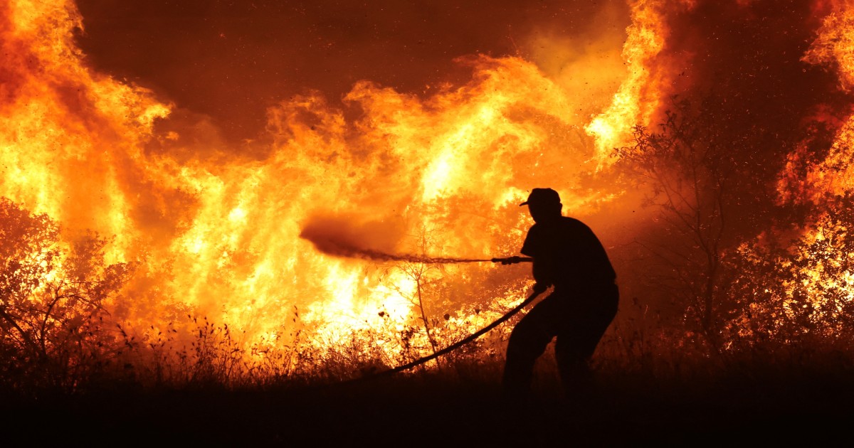 Greek wildfires spur anti-migrant sentiment