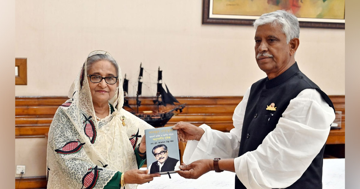 প্রধানমন্ত্রীর সাথে সাক্ষাত করেছেন আজমত উল্লা খান