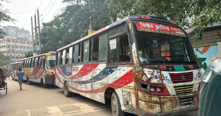 Verbally abusive helper: JnU students seize 12 Victor Classic buses