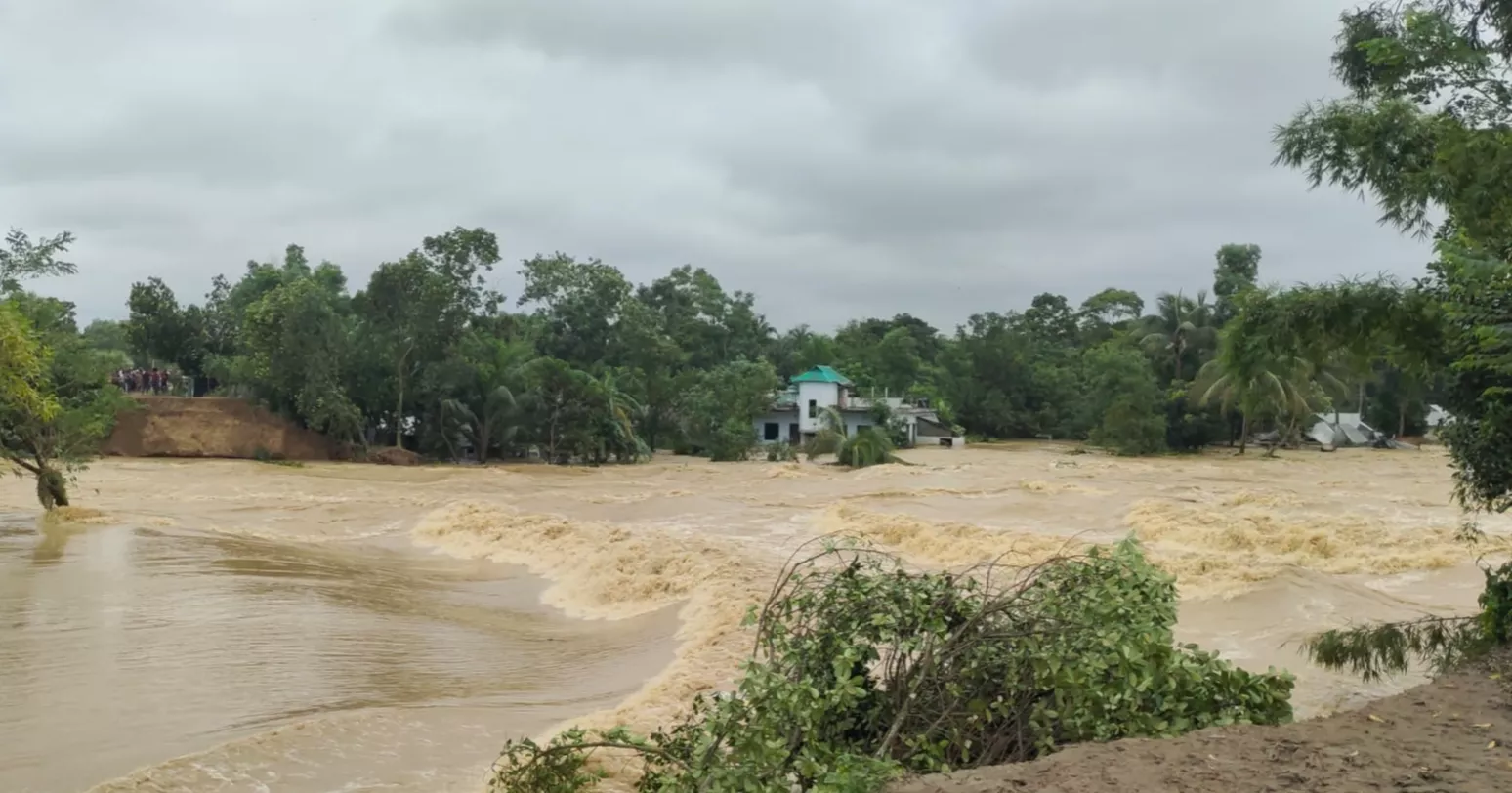 New areas flooded in Cumilla : 7 lakh people still trapped