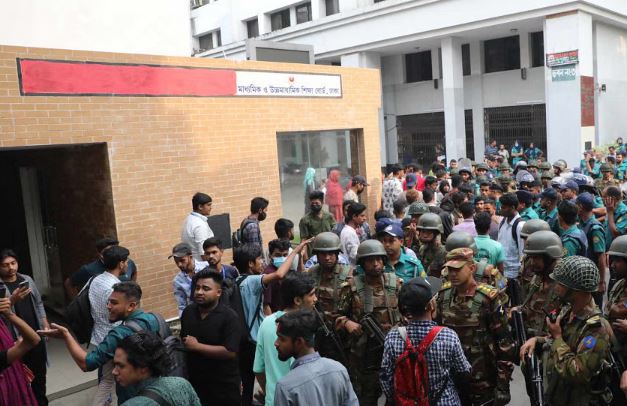 Dhaka board Chairman resigns amid student protests for HSC results reevaluation