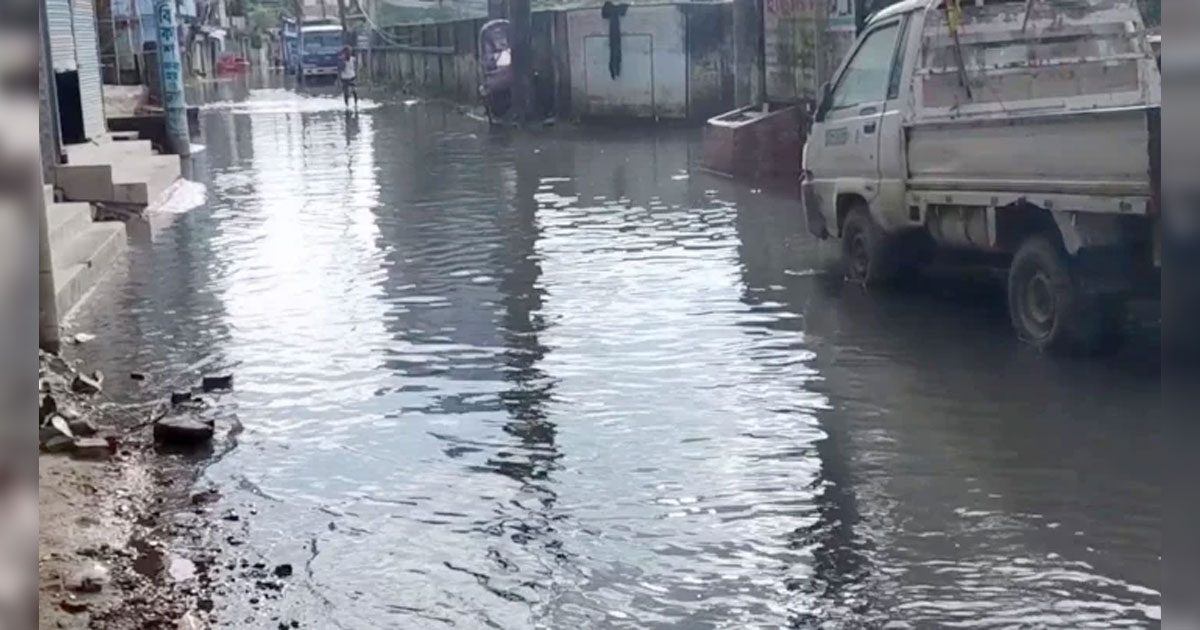 ফেনীতে বন্যায় এখনও ১৯ জনের প্রাণহানি, পানি নামলেও রয়েছে জলাবদ্ধতা