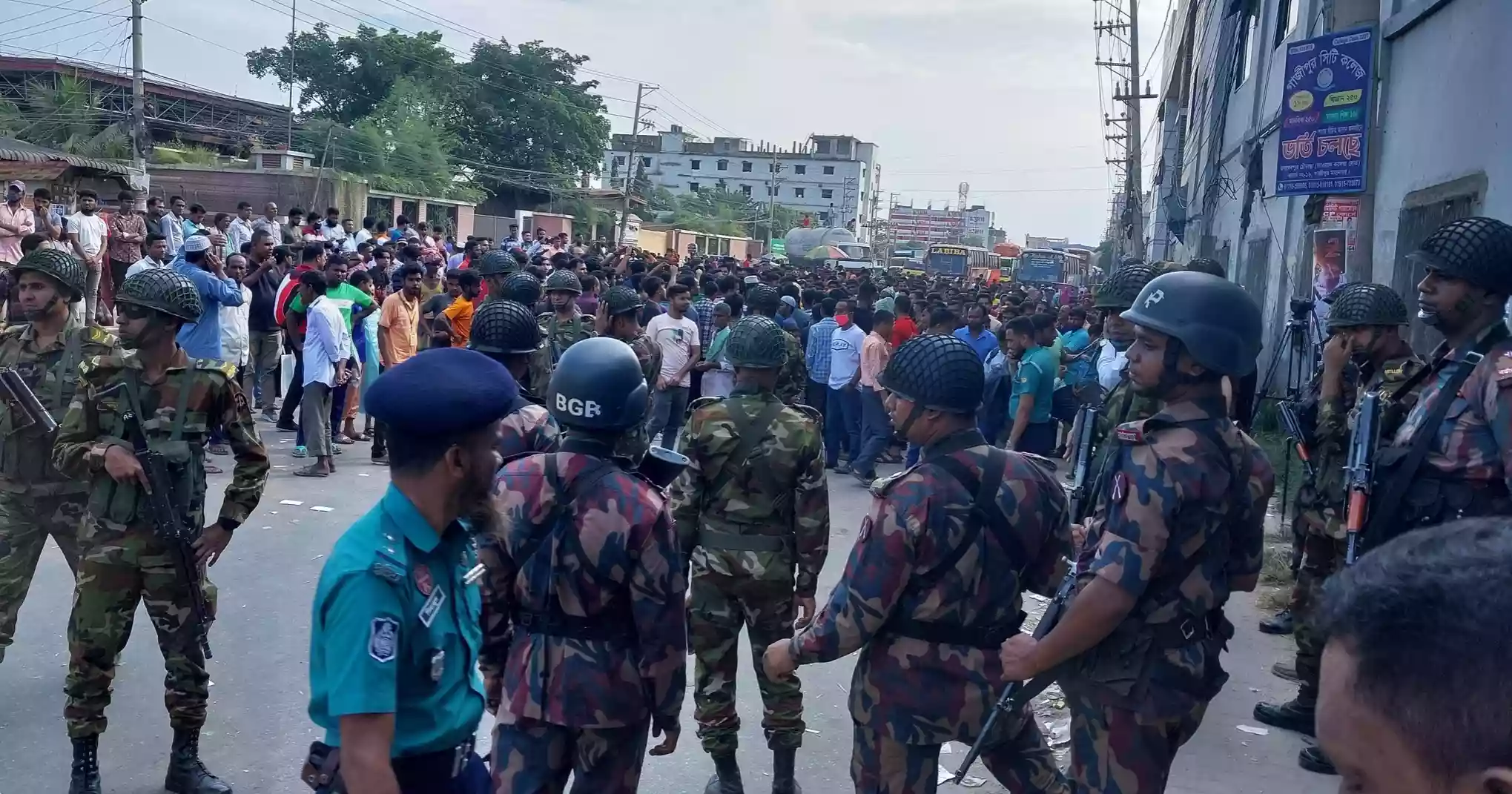 Garment workers again block Dhaka-Mymensingh highway