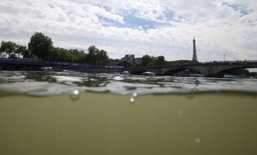 Olympic organisers cancel second day of triathlon training in river Seine over pollution