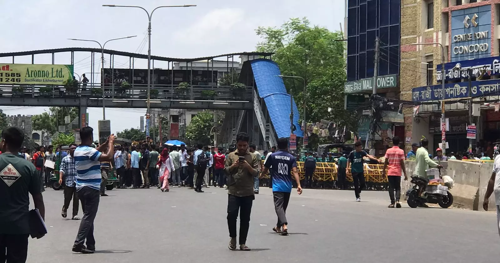 Quota protesters’ nationwide Bangla Blockade brings commute to a standstill