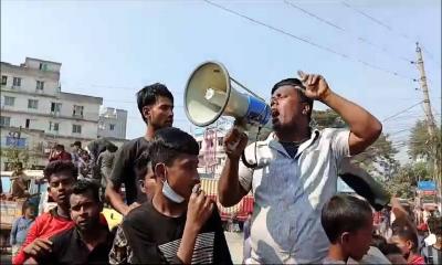 Traffic chaos in Dhaka as battery rickshaw drivers protest