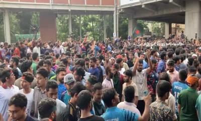 Braving warnings, quota protesters set for Bangabhaban march