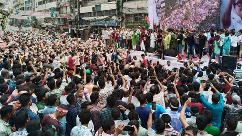 নয়াপল্টনে বিএনপির সমাবেশ শুরু, নেতা-কর্মীর ঢল