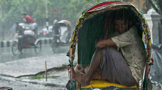 বৃষ্টির আভাস, বাড়তে পারে তাপমাত্রা