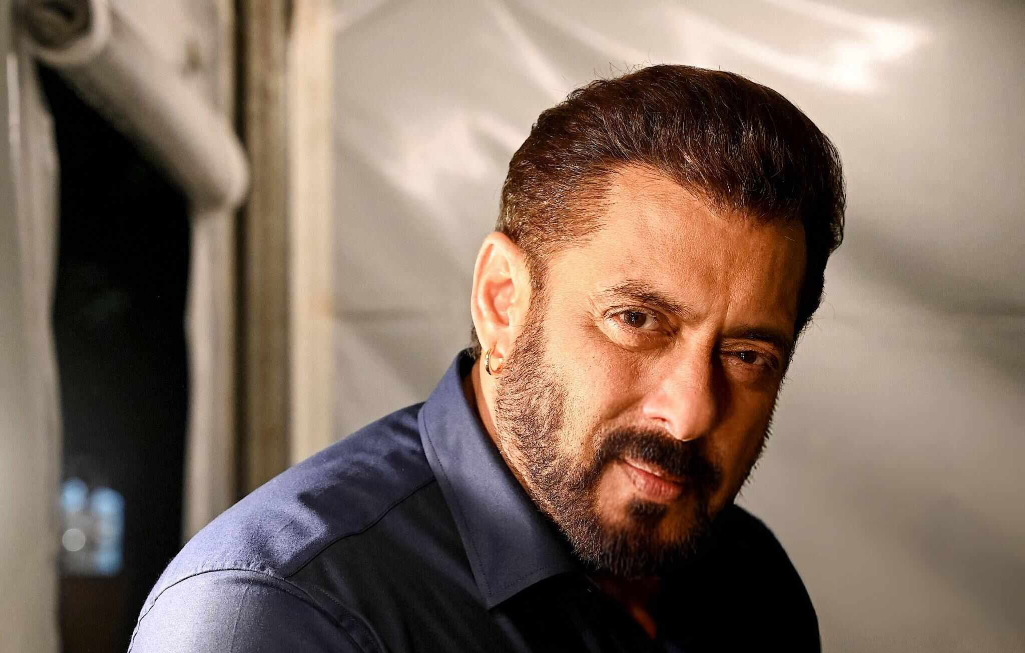 After fresh death threat, Salman shoots for Sikandar with 4-layer security cover