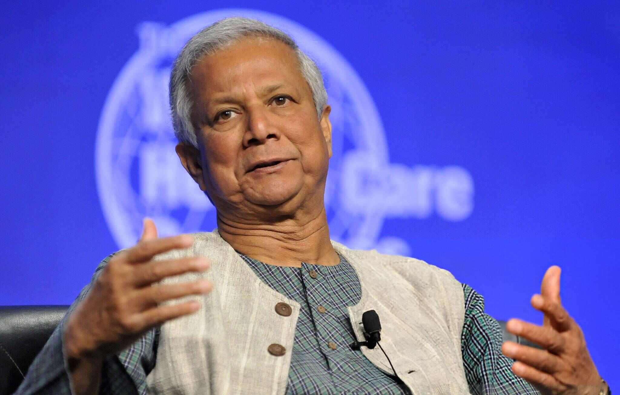 Dr. Muhammad Yunus works from the Secretariat for the first time