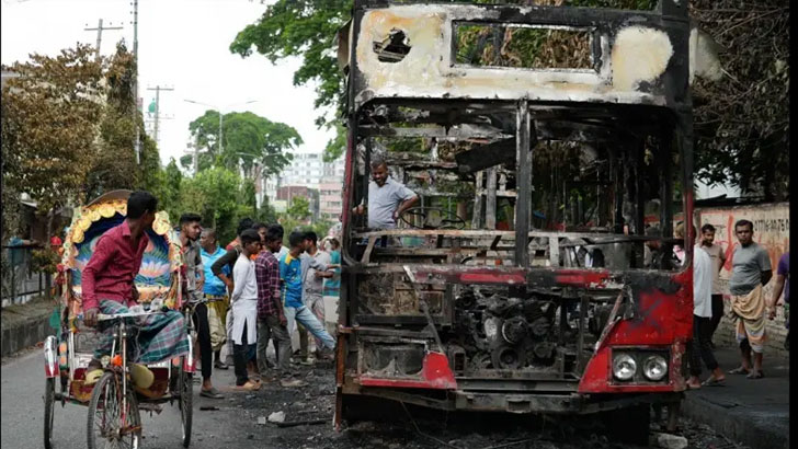 ডেডলাইন ১৯ জুলাই: কোটা আন্দোলনে সহিংসতায় যা করলেন রিকশাচালকরা