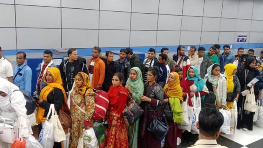 183 Bangladeshis return home from Lebanon amid conflict