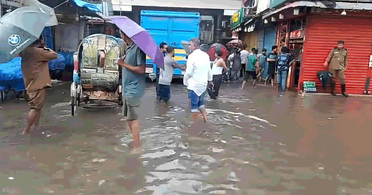 বৃষ্টিতে জলাবদ্ধতা, সময় নিয়ে বের হওয়ার অনুরোধ ডিএমপির