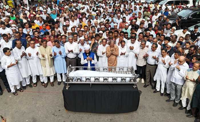 কোটা আন্দোলনে নিহত ছাত্রলীগ সদস্য সবুজের জানাজা সম্পন্ন