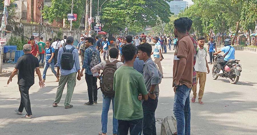 সায়েন্সল্যাবে আইডিয়াল ও ঢাকা কলেজের শিক্ষার্থীদের মধ্যে সংঘর্ষ