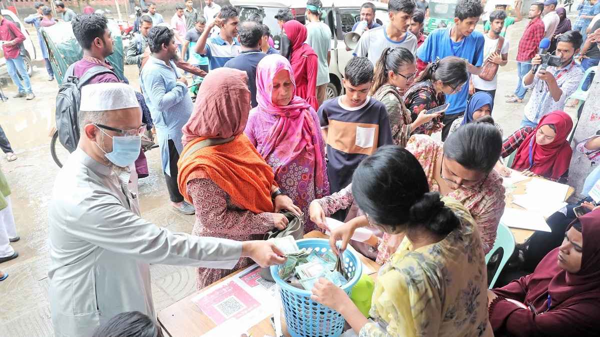 টিএসসির গণত্রাণের টাকা যাবে প্রধান উপদেষ্টার ফান্ডে