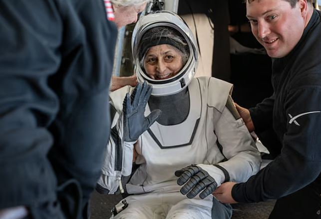 Astronauts Butch and Sunita return to Earth after 9 months in Space