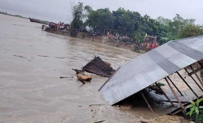 River devours 30 homes in Shariatpur as Padma Bridge embankment collapses again