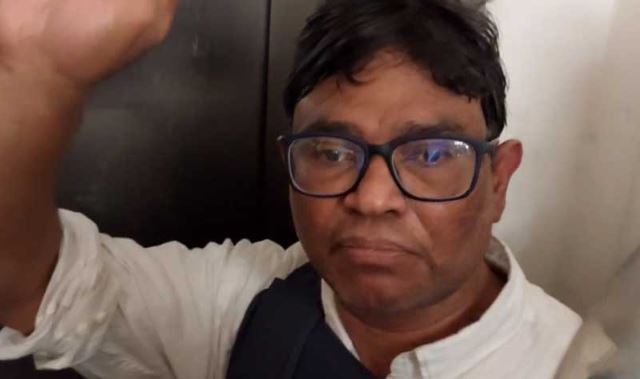 Dhaka University teacher denounces ‘false’ terror charges, demands justice