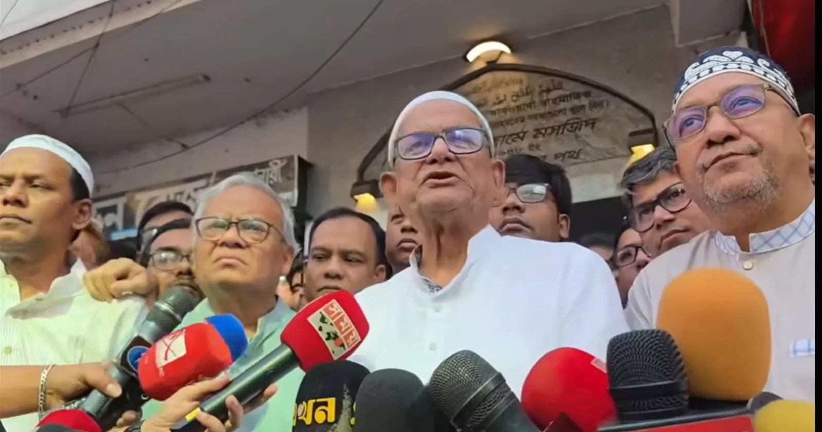 Khaleda’s health ‘very critical’, says Fakhrul, urges all to pray for her