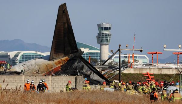 South Korea plane crash: Two feared dead as rescue efforts continue