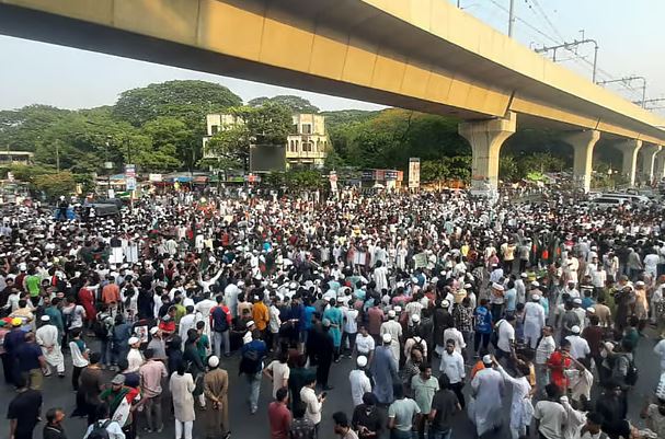 Blockade at Shahbagh demanding AL ban