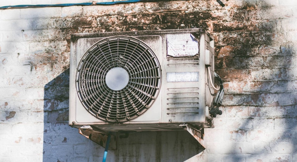 4 of a family burned in air conditioner explosion