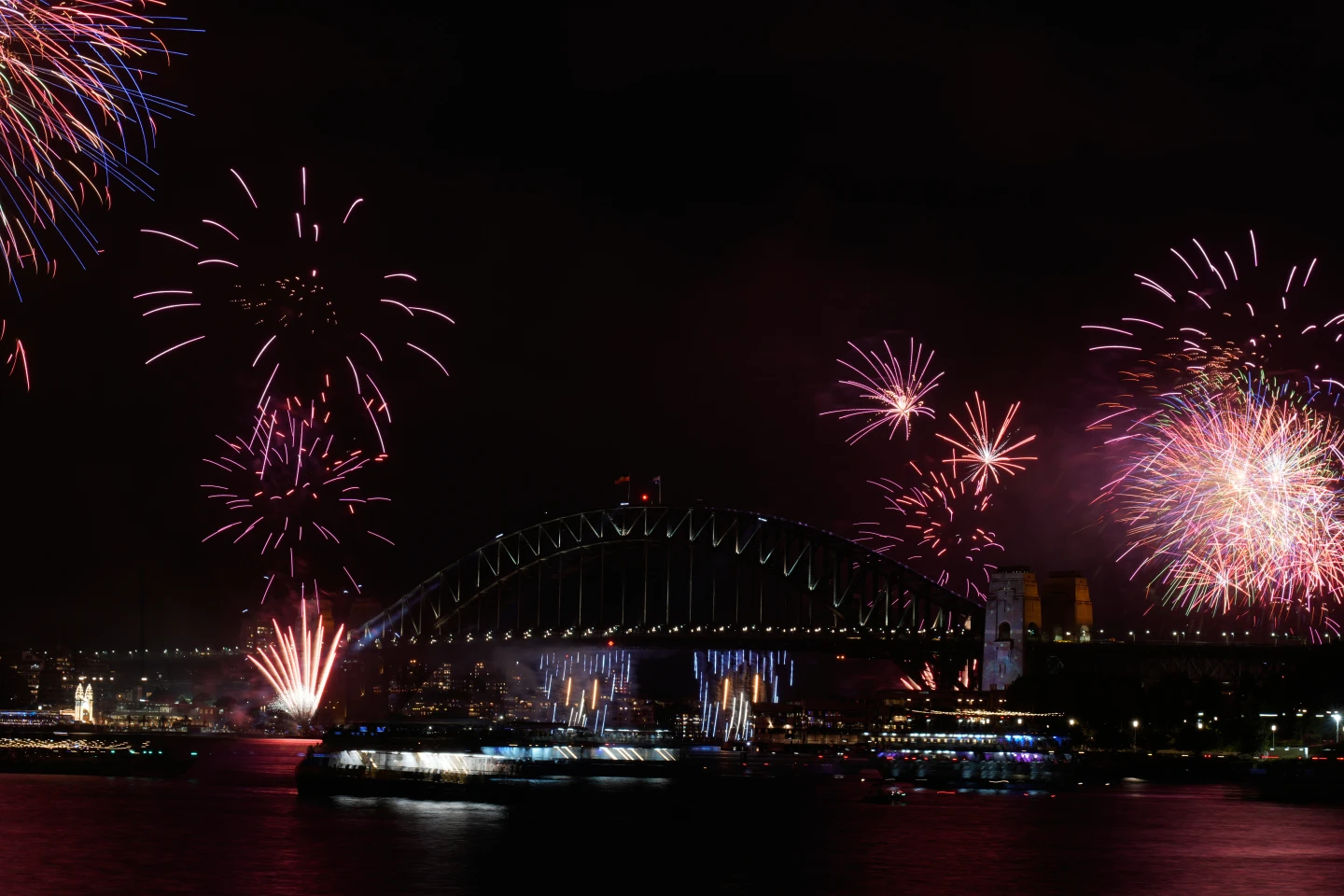 New Zealand’s Auckland kicks off 2026 celebrations with fireworks