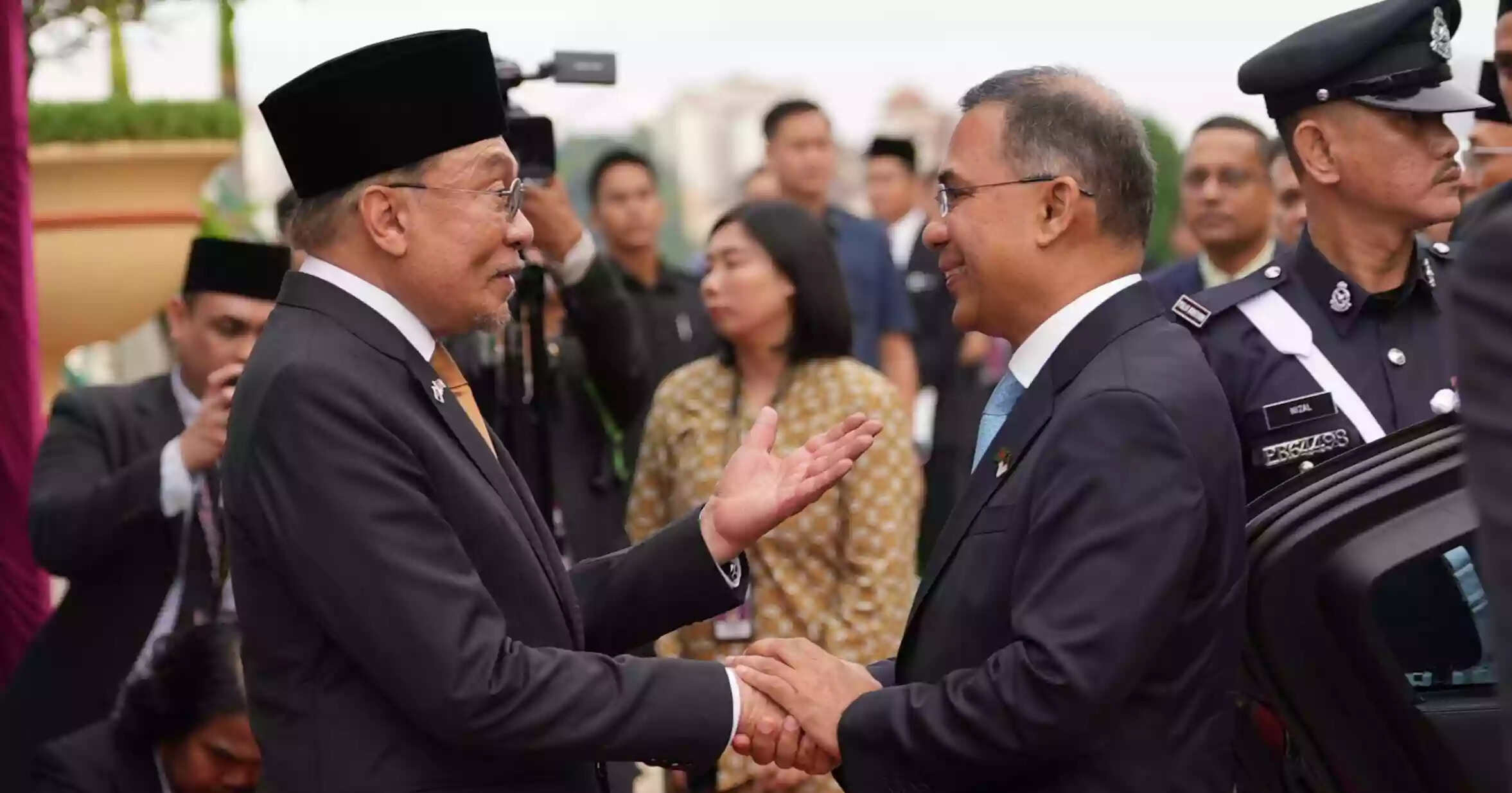 PM heads to China after concluding Malaysia visit