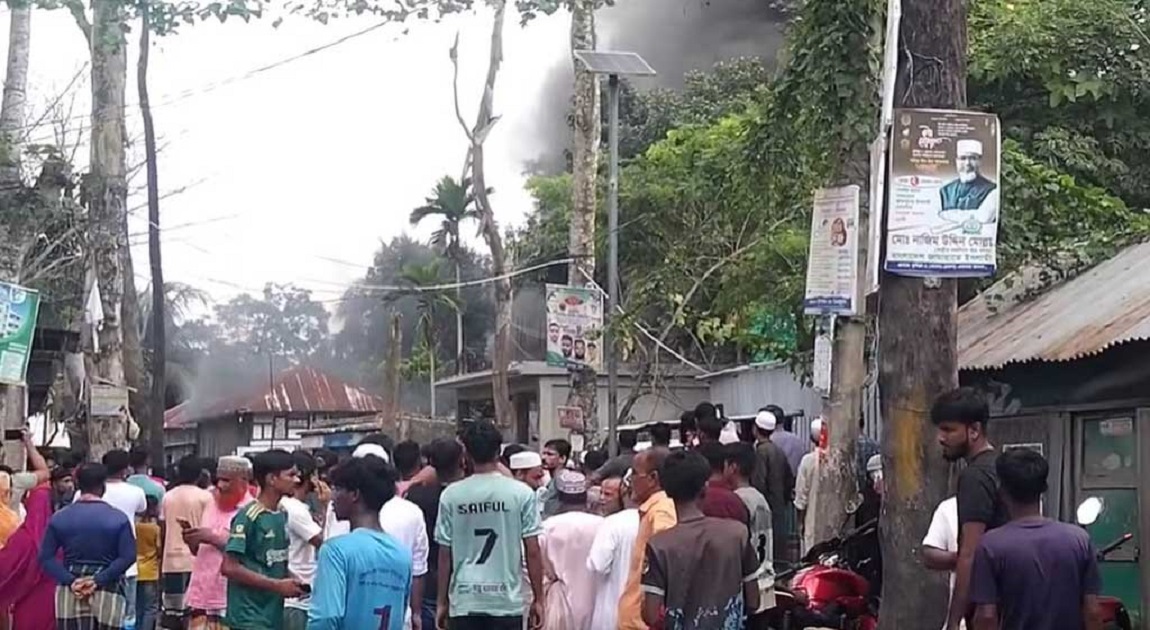 Loudspeaker announcements from mosque lead to attack, vandalism, and fire at 4 Mazars