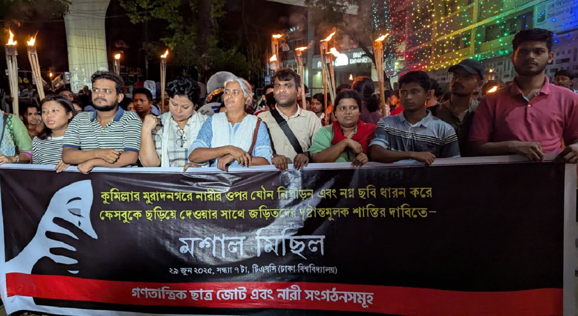 Torch procession at DU protests sexual violence in Muradnagar