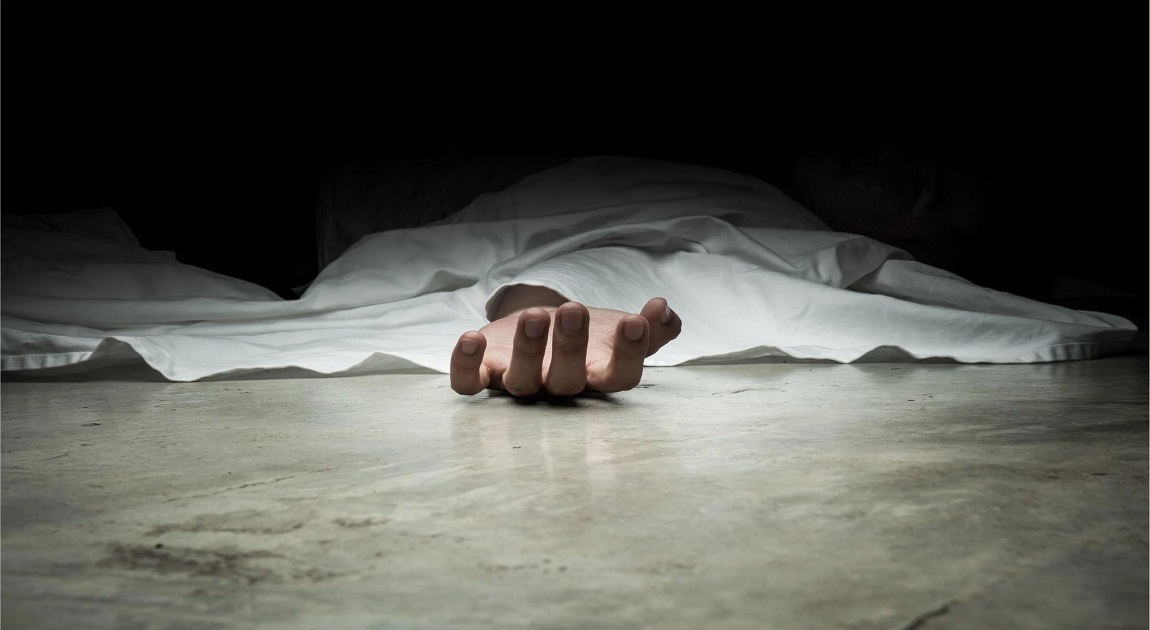 2 bodies found in private car in Dhaka