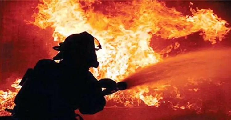 Fire breaks out at shoe factory in Hazaribagh