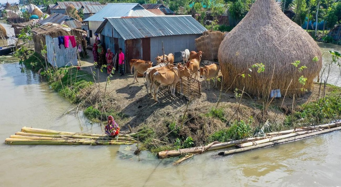 Flood risk looms over six districts amid heavy rainfall